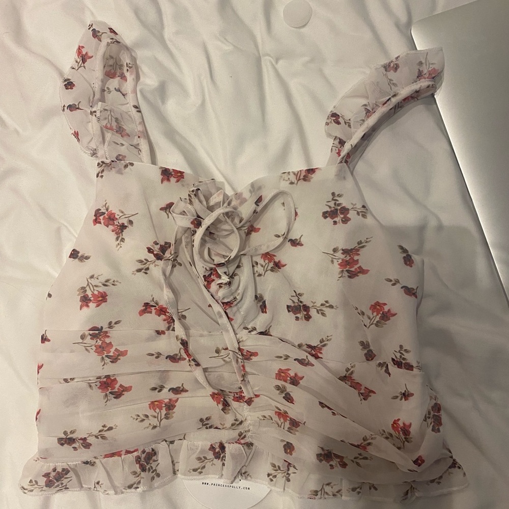 Floral size 6 princess Polly cropped tank top!